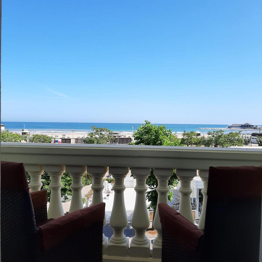 Hotel Nuovo Belvedere Римини Екстериор снимка