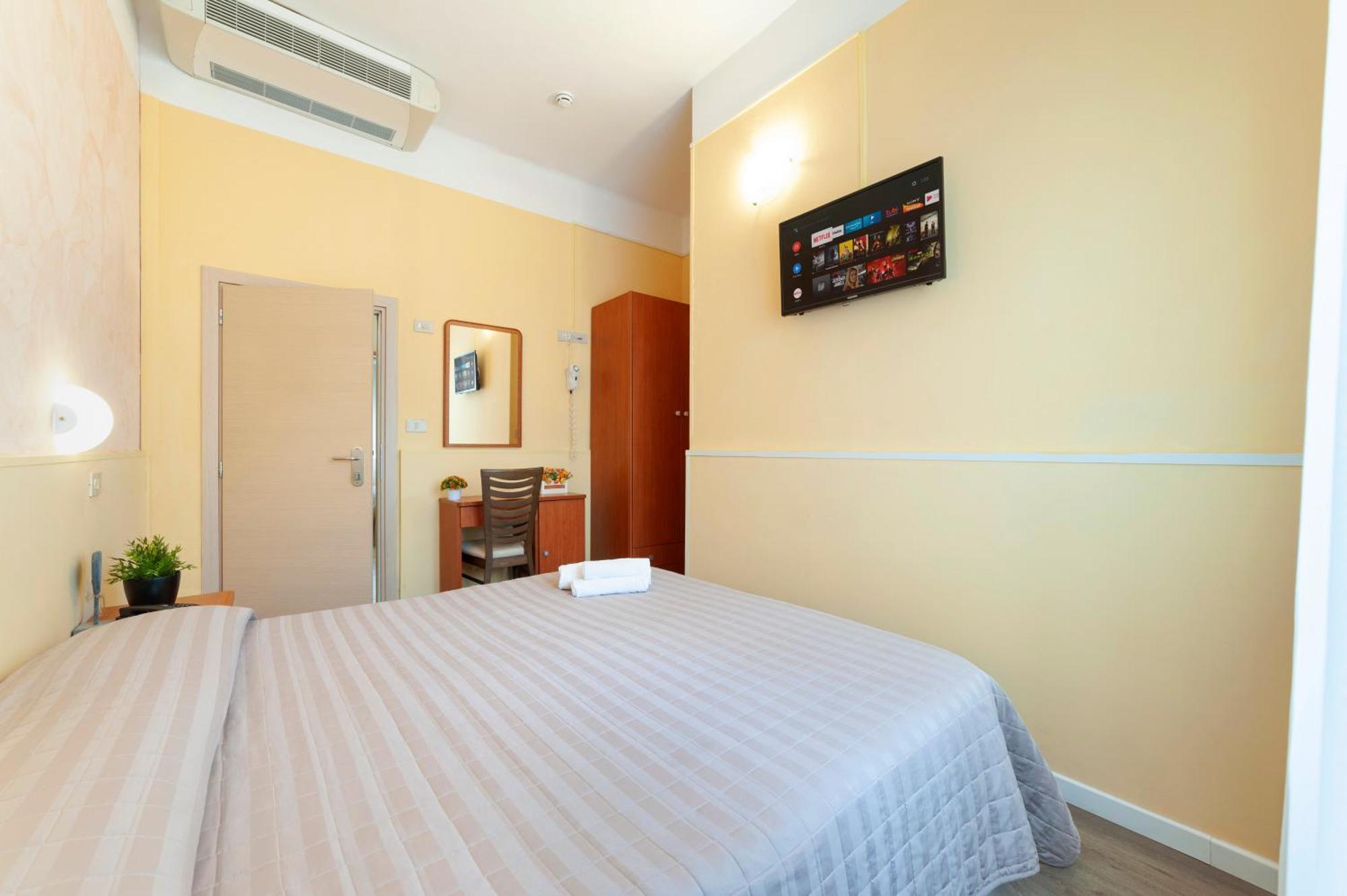 Hotel Nuovo Belvedere Римини Екстериор снимка